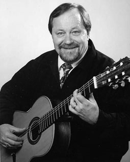 Lauridsen mit Gitarre