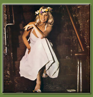 Anita Lindblom  mit Blumen